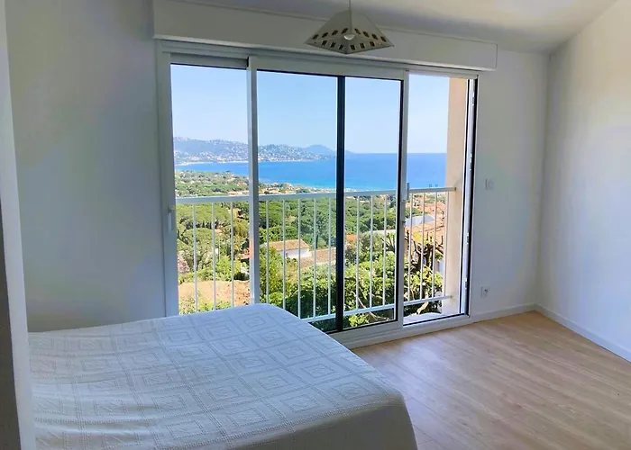 Avec Grande Terrasse Vue Sainte-Maxime